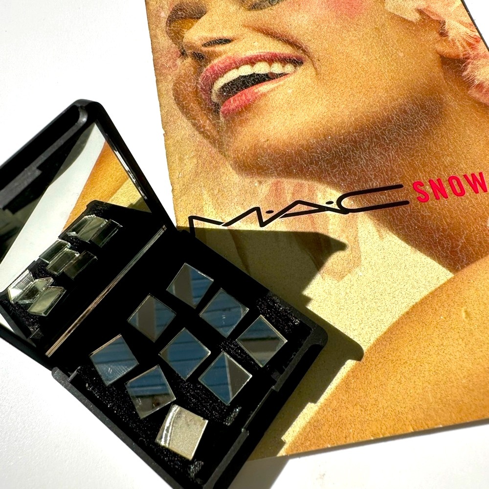 NWOB Vintage MAC Hair Mirrors and Snowgirl Launch  Appointment Card